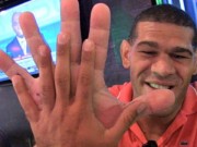 Antonio „Bigfoot” Silva bude zápasiť na hole päste!