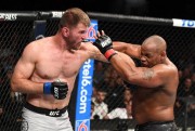 UFC 241: Vydarený revanš. Stipe Miocic knokautuje Cormiera!  [VIDEO]
